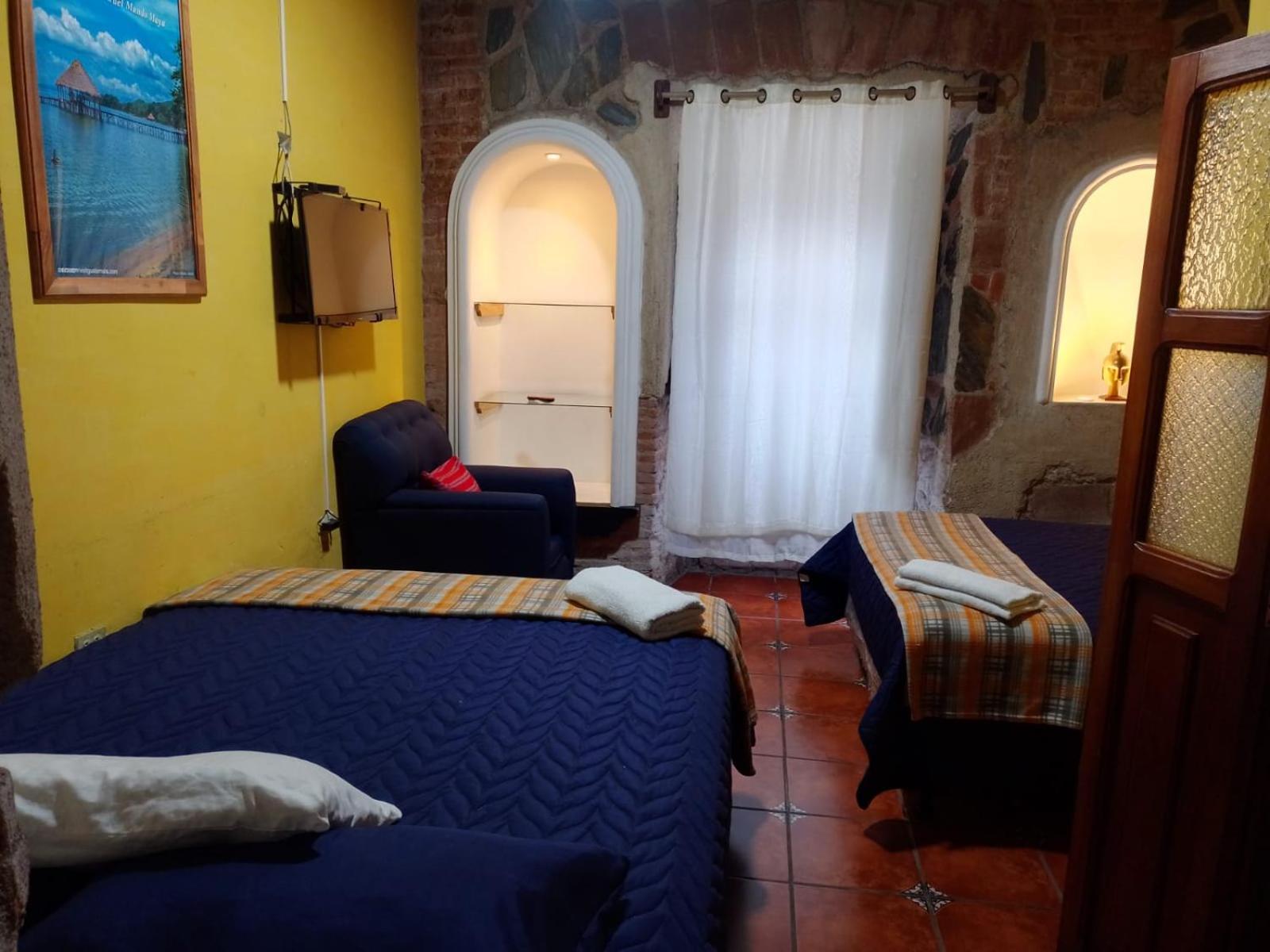 Hotel Posada Gutierrez 危地马拉安地瓜 外观 照片