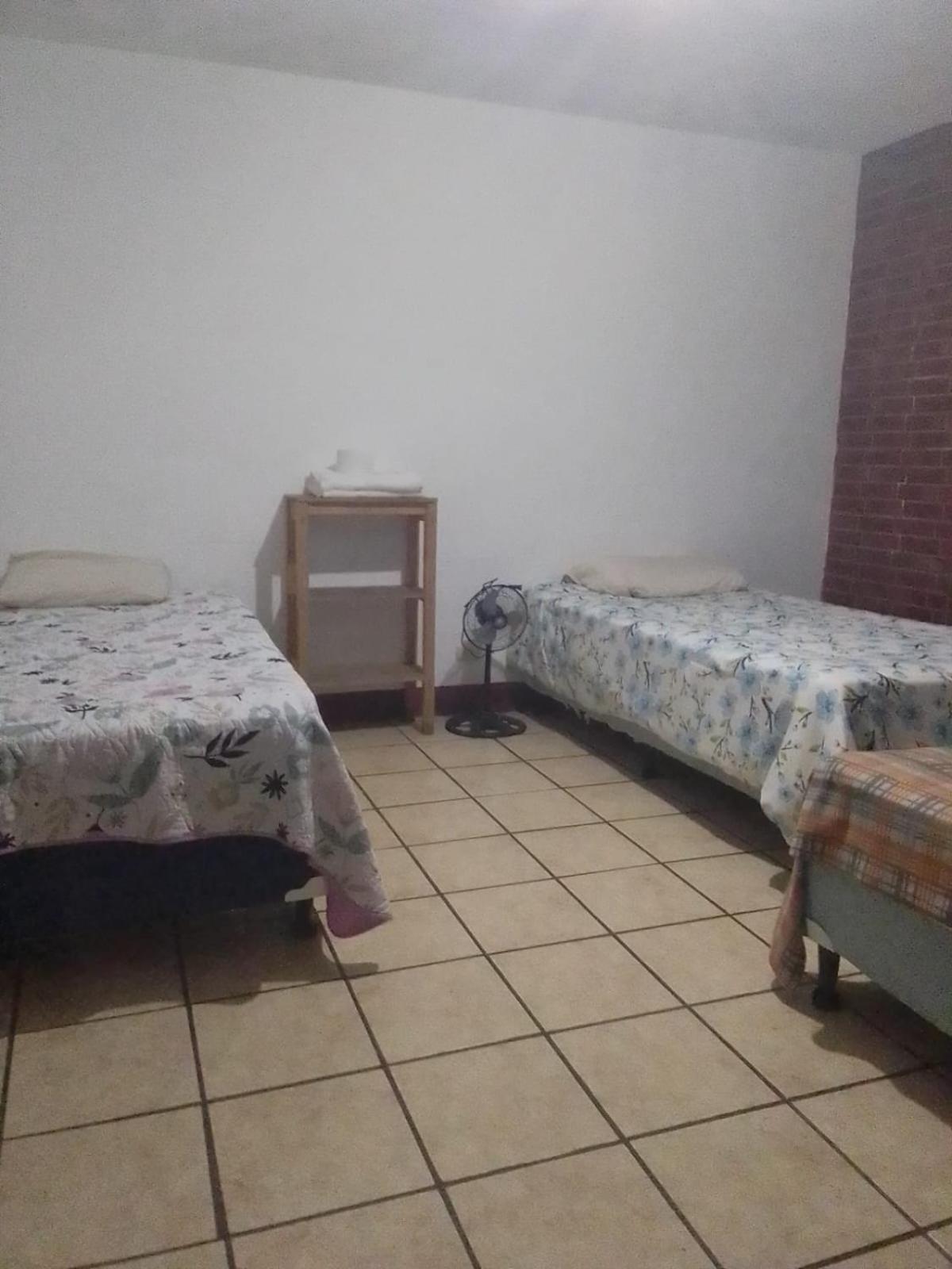 Hotel Posada Gutierrez 危地马拉安地瓜 外观 照片